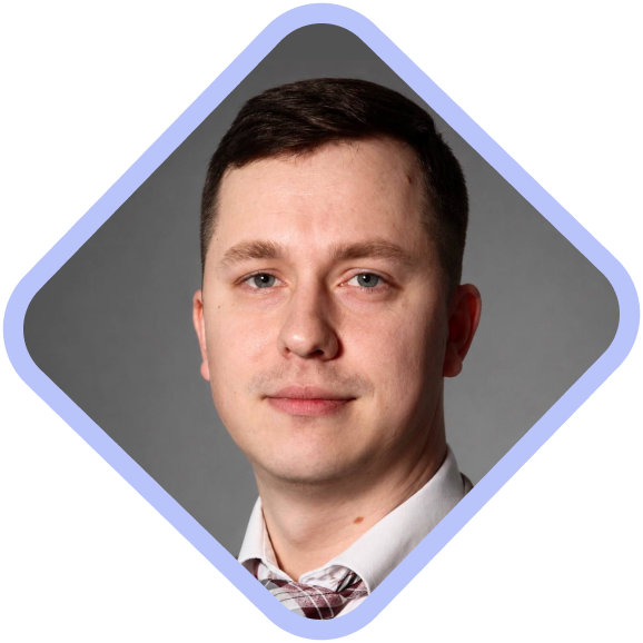 Максим Сафронов Максим Сафронов